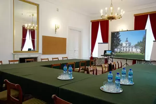 1. Dom Zjazdów i Konferencji PAN Pałac w Jabłonnie