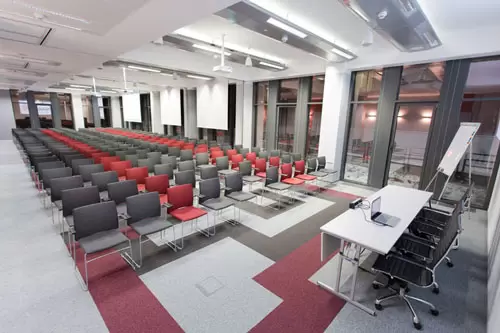 Centra konferencyjne w Warszawie – porównaj sale